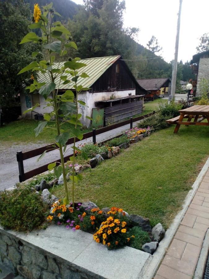 Casa Vacanze Emilio Temù Buitenkant foto