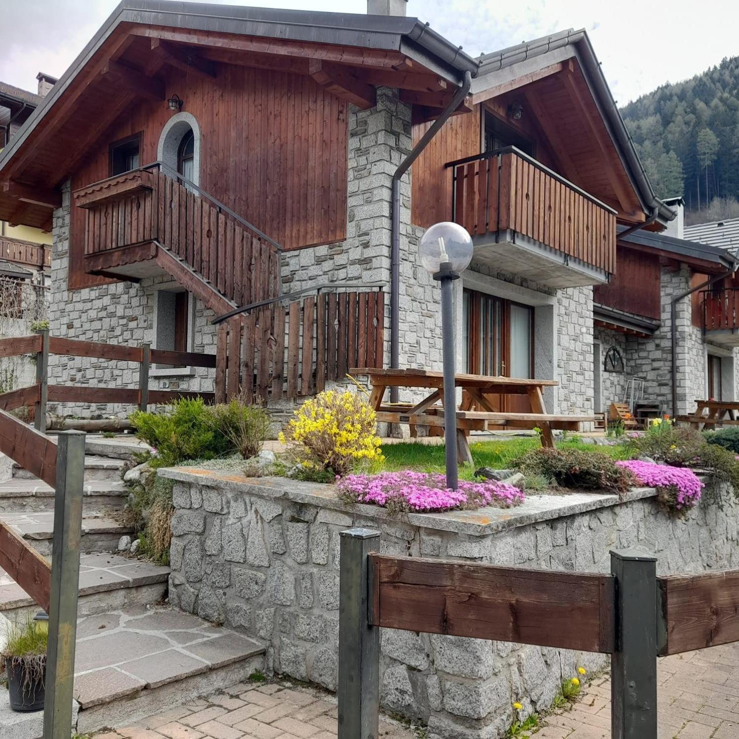 Casa Vacanze Emilio Temù Buitenkant foto